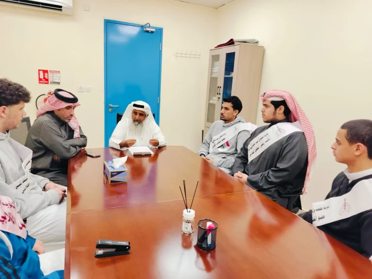 لقاء استثنائي يجمع مدير المدرسة أ/ دخيل النابت – وأعضاء المجلس الطلابي في احتفال باليوم الدولي للتعليم  # التعليم_مسؤولية_الجميع